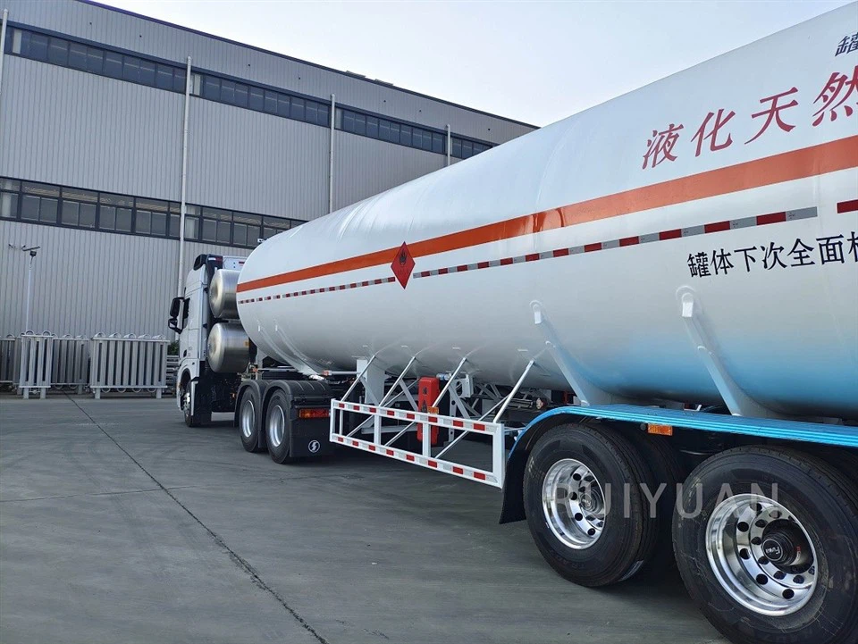 LNG trailer